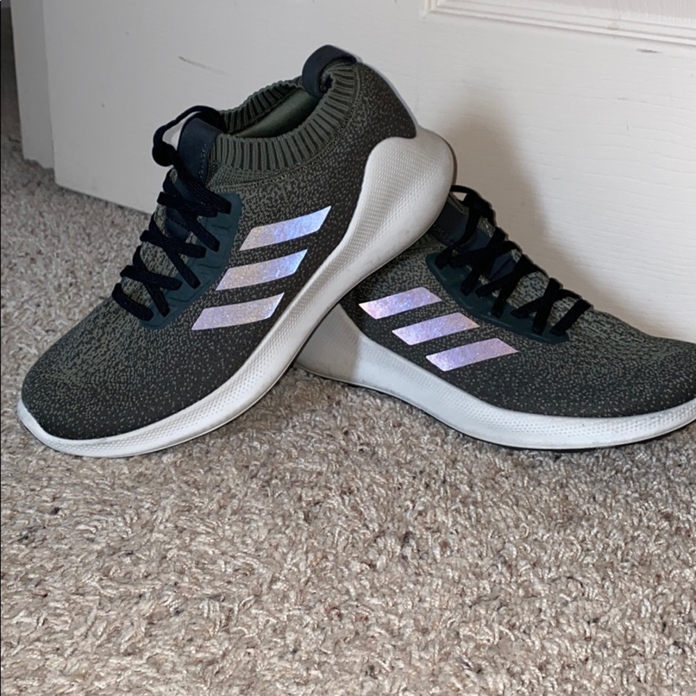 Men’s adidas tennis shoes